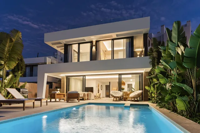 Villa 6 habitaciones 352m² en alquiler - Costa Del Sol — 6