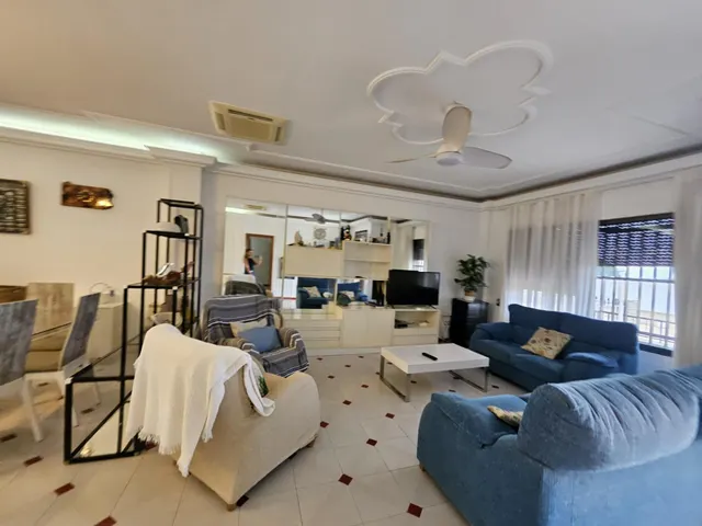 ESPECTACULAR CHALET EN PRIMERA LÍNEA DE PLAYA — 15
