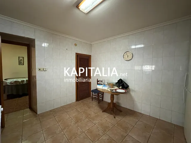 Casa en EXCLUSIVA en VENTA en el centro de Rotglà i Corberà con patio interior y 5 habitaciones — 11