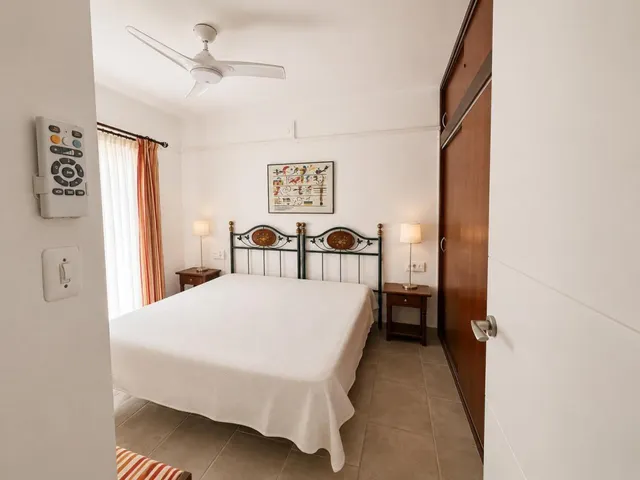 CASA CON TERRENO Y HUTG — 32