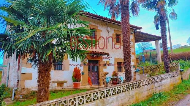 CASA DE PIEDRA CON AMPLIA PARCELA. ESCOBEDO DE VILLAFUFRE. — 41