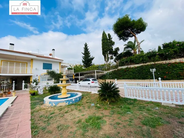 Gran Casa Independiente con piscina y zonas ajardinadas. — 22