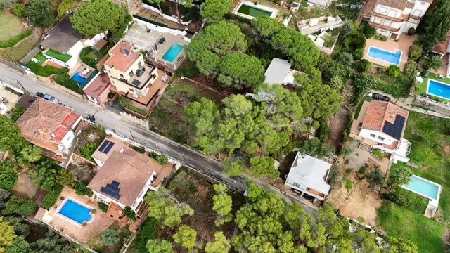 Terreno urbano en Roca Grossa – 691 m2 con vistas y posibili - foto 4
