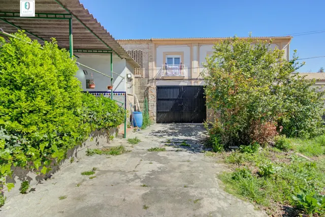 CASA CON TERRENO EN PLENO CENTRO DE ALBOLOTE — 20