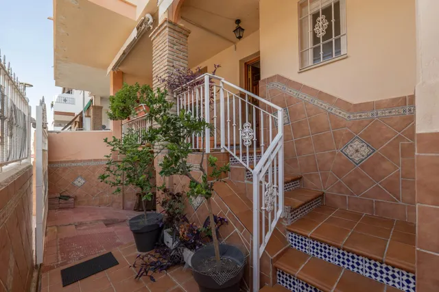 Amplia casa adosada en "la joya"....a escasos minutos del centro de Granada!! — 8