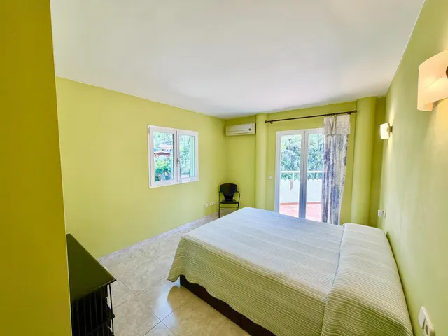 Exclusivo chalet en Portals Nous con 655 m2 de parcela, amplias terrazas y gran potencial — 32