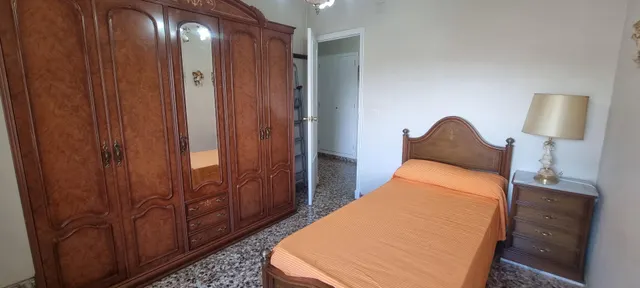 Piso de 4 dormitorios en pleno Paseo Alfonso XIII amueblado — 16