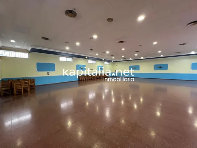 SALON DE EVENTOS EN ALQUILER O VENTA EN GENOVES A 5 MINUTOS DE XATIVA — 32