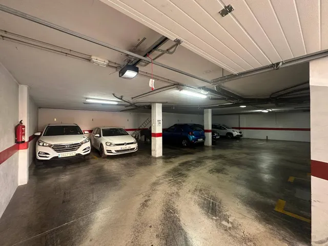 PISO EN VECINDARIO — 23