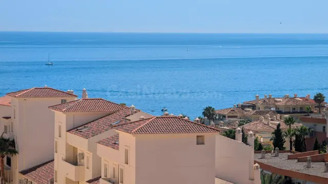 Venta de piso con dos dormitorios en Benalmádena Costa, Mála - foto 4