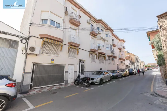 PLAZA DE APARCAMIENTO DE 25 M2 EN ARMILLA (GRANADA) – ACCESO - foto 4
