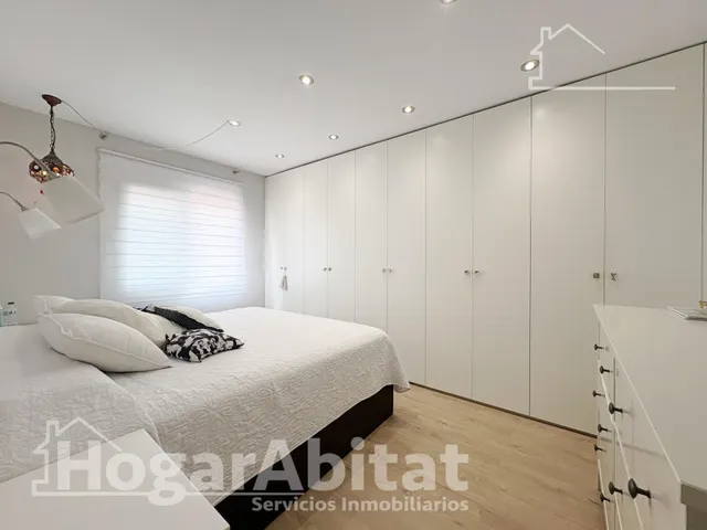 PRECIOSO REFORMADO CON BALCÓN Y ASCENSOR — 22