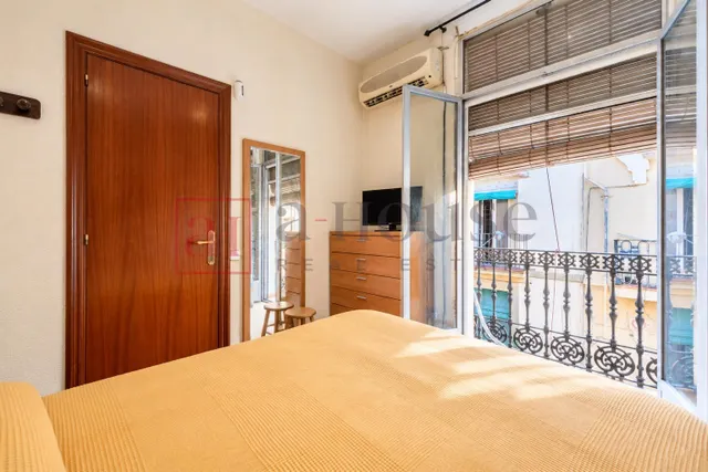 Piso listo para entrar a vivir con balcón y doble orientación en el poblenou — 13