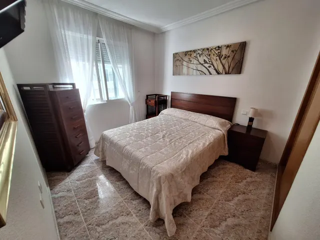 Acogedor Apartamento en Torrevieja, Ideal para Vivir — 32