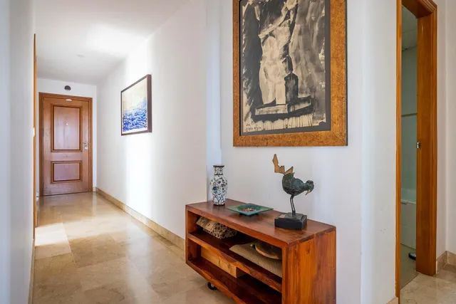 se alquila piso  SIN MUEBLES de 2 habitaciones 2 baños, terraza, garaje en castilleja de la cuesta — 9