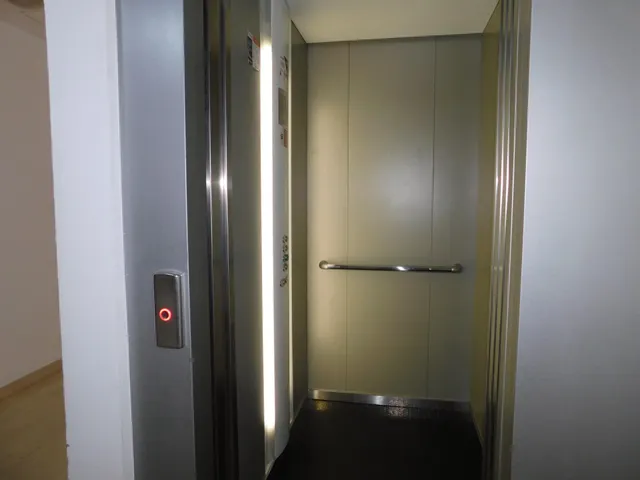 Piso en planta baja de 1 Dormitorio con Garaje y Trastero — 18