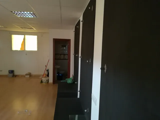 ALQUILER LOCAL COMERCIAL EN NERVIÓN — 2