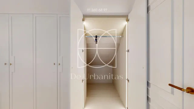 Piso 2 habitaciones 122m² en venta - Cortes — 43