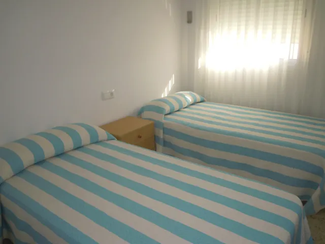 SE VENDE PISO EN SEGUNDA LINEA DEL MAR. EN MIRAMAR. — 23