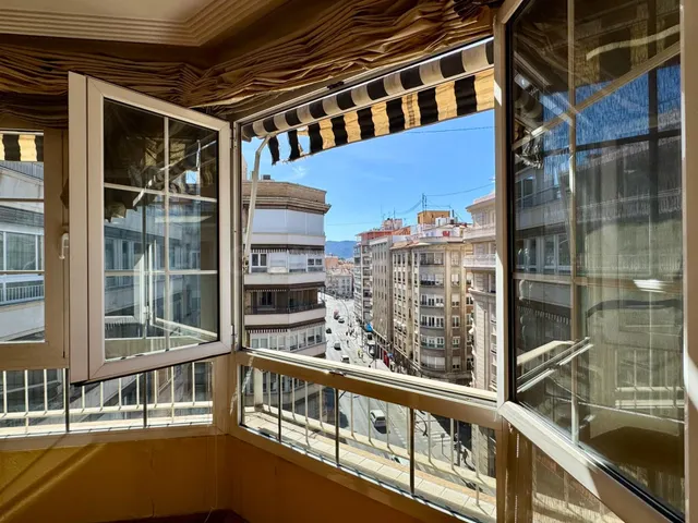 Piso de 3 dormitorios en Gran Vía de Murcia - foto 2