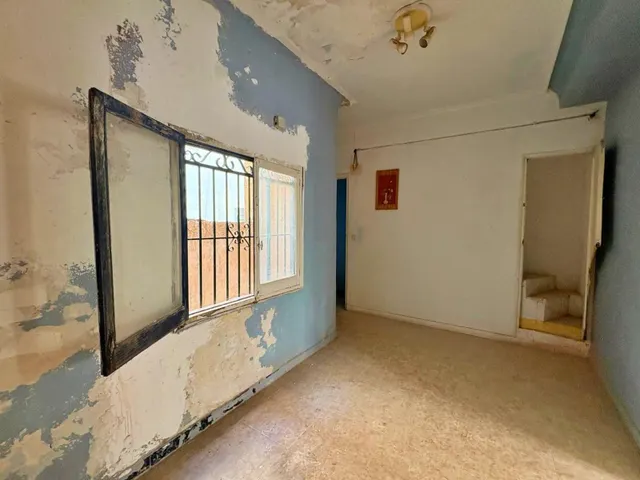 SE VENDE CASA  A POCOS METROS DEL PUENTE DE LA VIRGEN — 5