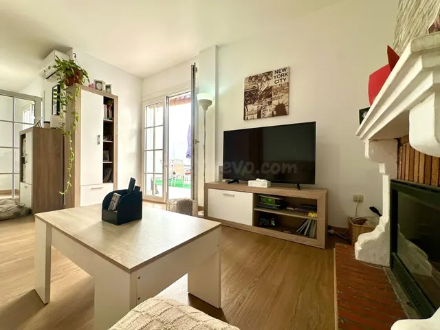 Amplio Dúplex Reformado en Los Molinos, Almería