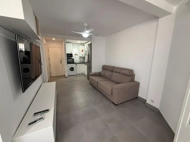 Acogedor Piso Reformado en Benidorm - ¡Tu Refugio Ideal! — 4