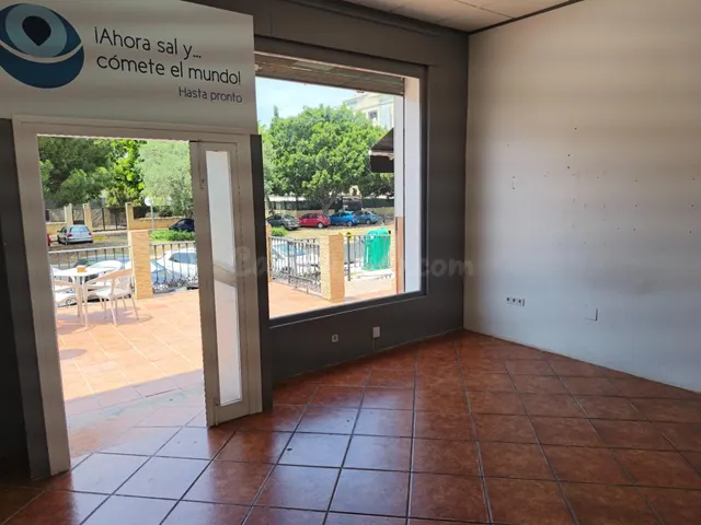 EN EXCLUSIVA LOCAL EN VENTA EN AVENIDA MOLIERE, MALAGA — 4