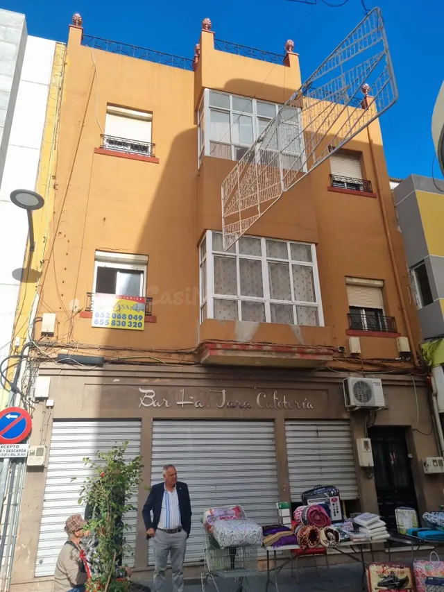 EDIFICIO EN CALLE TARIFA - ALGECIRAS - foto 2
