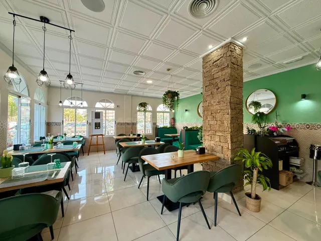 Local comercial 101m² en venta - Los secanos — 12