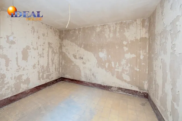 A LA VENTA EDIFICIO EN PLAZA BIB-RAMBLA — 41