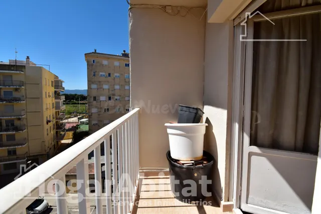 ¡MUY CERCA DEL PUERTO! EXTERIOR CON BALCÓN - foto 3