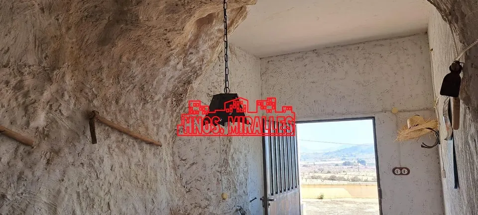 SE VENDE CASA CUEVA EN HONDON DE LAS NIEVES