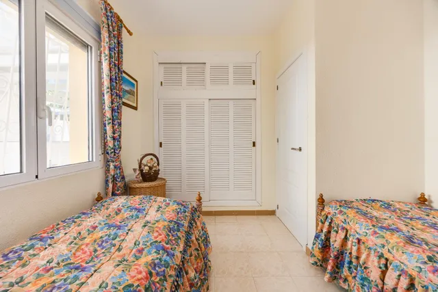 Venta de Villa Independiente con piscina Villamartín Orihuela Costa — 43