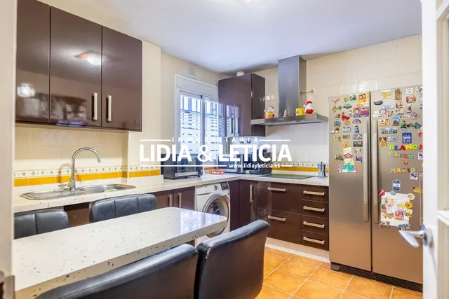 PISO EN ALCALÁ DE GUADAÍRA ZONA CENTRO — 9