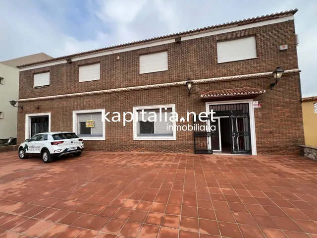 SALON DE EVENTOS EN ALQUILER O VENTA EN GENOVES A 5 MINUTOS DE XATIVA — 20