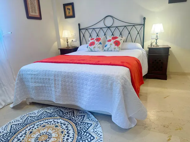 EXCLUSIVO APARTAMENTO EN PRIMERA LÍNEA DEL CAMPO DE GOLF DE  - foto 2