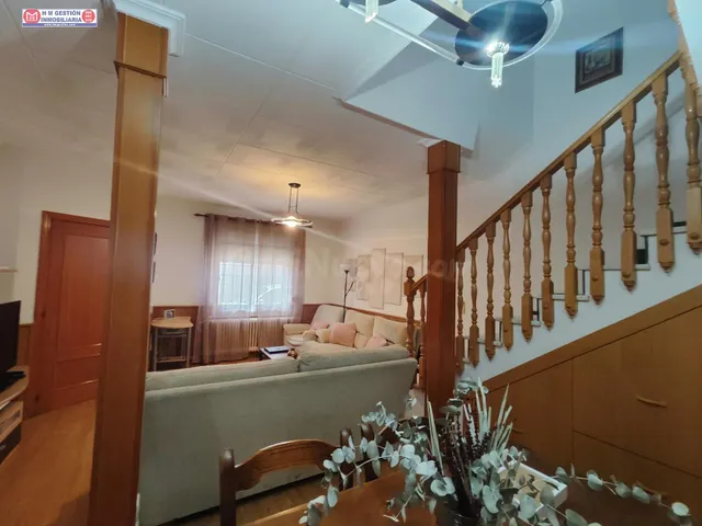 CASA PARA ENTRAR A VIVIR CON GARAJE - foto 3