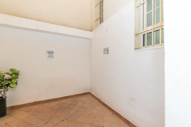 OFICINA DE  ALQUILER EN PLENO CENTRO DE GRANADA. — 19