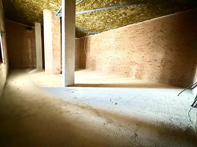 LOCAL COMERCIAL EN LEZKAIRU (PAMPLONA) — 2