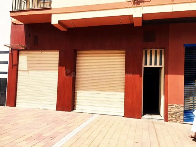 Alquiler de local Comercial en La Viña - foto 2