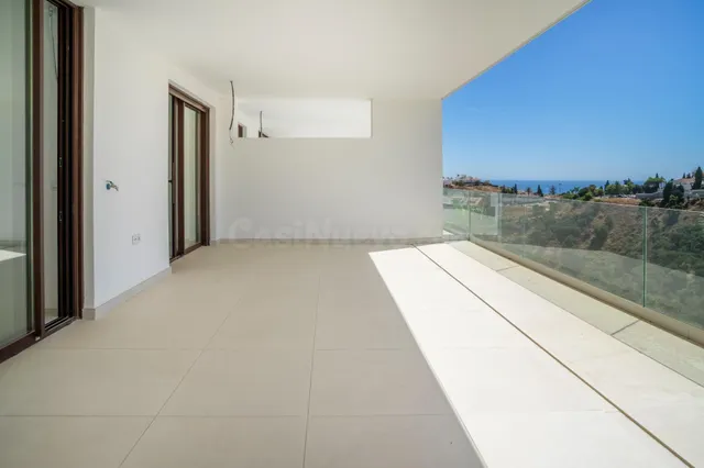 Venta de piso con dos dormitorios en Benalmádena, Málaga, Co - foto 3