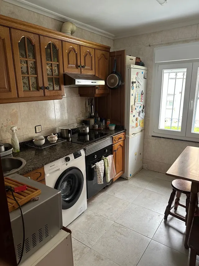 Piso Reformado en Avilés - La Magdalena: ¡Tu Nuevo Hogar Espera por Ti!       Cómpralo por 495€ / mes — 2