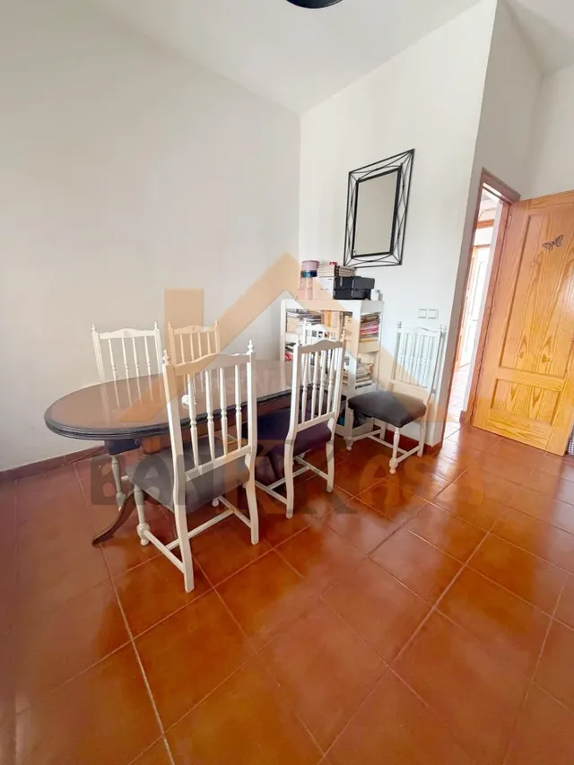 Casa de planta baja reformada en El Ejido Sur + Apartamento  - foto 4