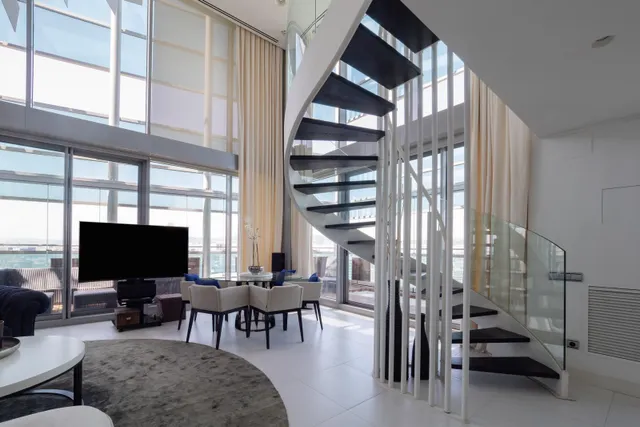 ÁTICO DÚPLEX DE LUJO CON PISCINA PRIVADA Y VISTAS PANORÁMICAS EN DIAGONAL MAR — 3