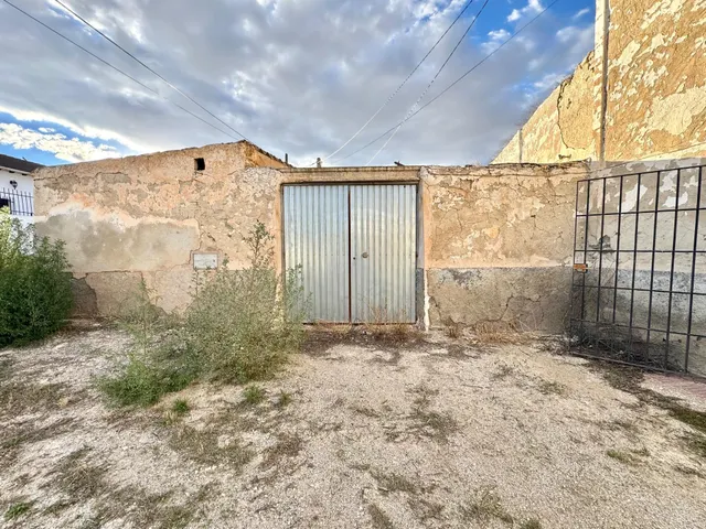 Venta de conjunto de viviendas y terrenos en Cúllar (Granada) — 9