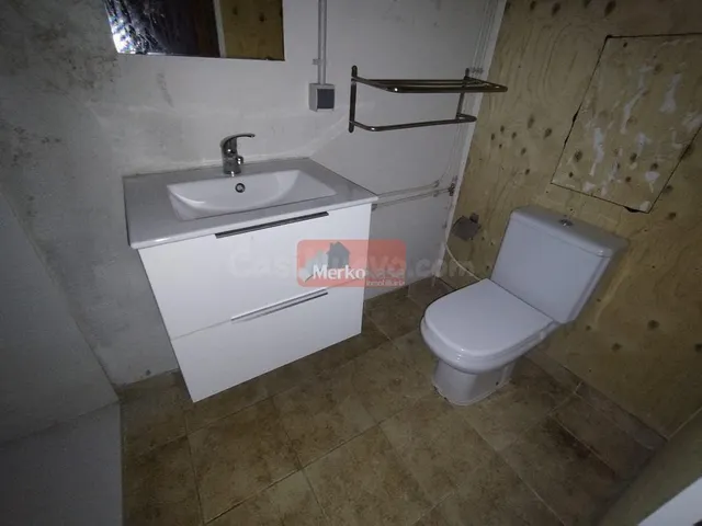 SE ALQUILA BAJO COMERCIAL ADAPTADO PARA CUALQUIER TIPO DE NE - foto 4