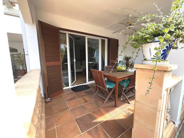 ADOSADO DE 3 habitaciones CON PARKING Y GRAN PISCINA COMUNITARIA CON JARDINES. — 3