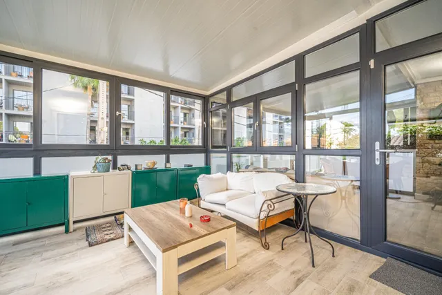 Chalet reformado con piscina, dos apartamentos independientes y garaje en Las Maravillas — 7