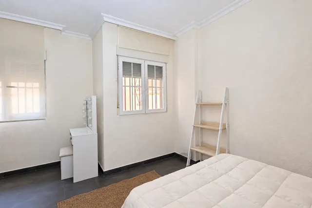 ¡tu nuevo hogar con dos patios, 2 dormitorios y aire por conductos! — 16